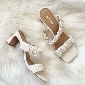 NWOB Alias Mae Lucy Scrunchie Heeled Sandal in Bone Size 40 (9.5 US)